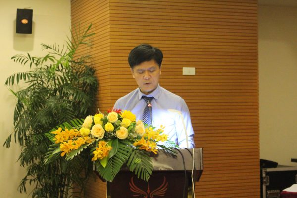 Ông Nguyễn Mạnh Hùng tại đại hội đồng cổ đông thường niên năm 2018