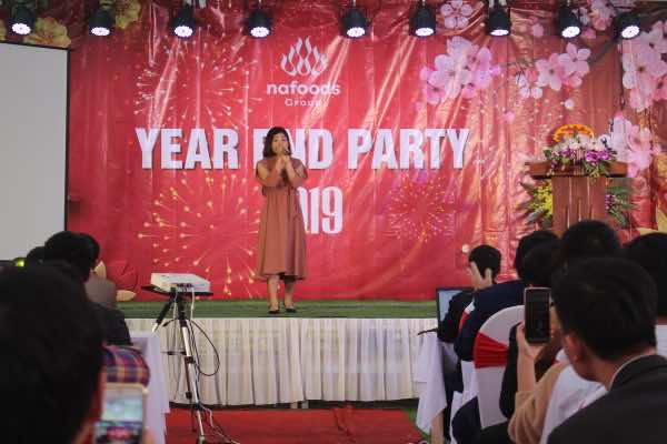 Tiết mục đơn ca đến từ phòng Kinh doanh truyền thống