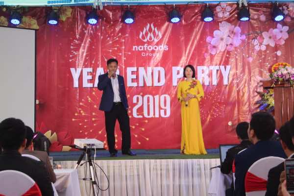 Tiết mục song ca của cặp đôi đến từ Nhà máy Naprod