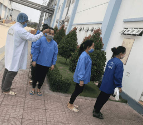 Hình ảnh đo thân nhiệt tại Nasoco