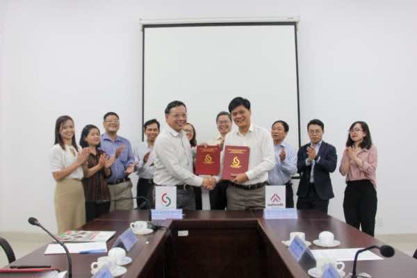 Lễ kí kết ghi nhớ hợp tác nghiên cứu và đào tạo giữa Công ty CP Nafoods Group và Trung tâm công nghệ sinh học TP HCM