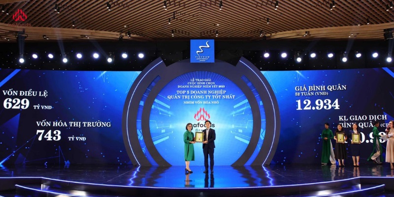 Nafoods group vinh danh top 5 doanh nghiệp quản trị công ty tốt nhất 2023 - Nhóm vốn hóa nhỏ