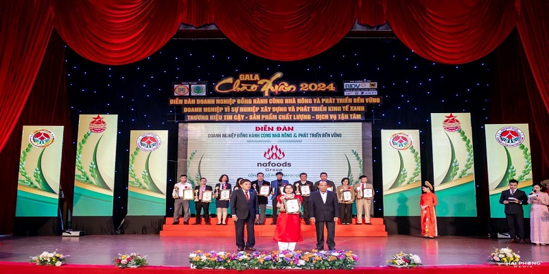 Nafoods group vinh danh tại diễn đàn doanh nghiệp đồng hành cùng nhà nông 2023