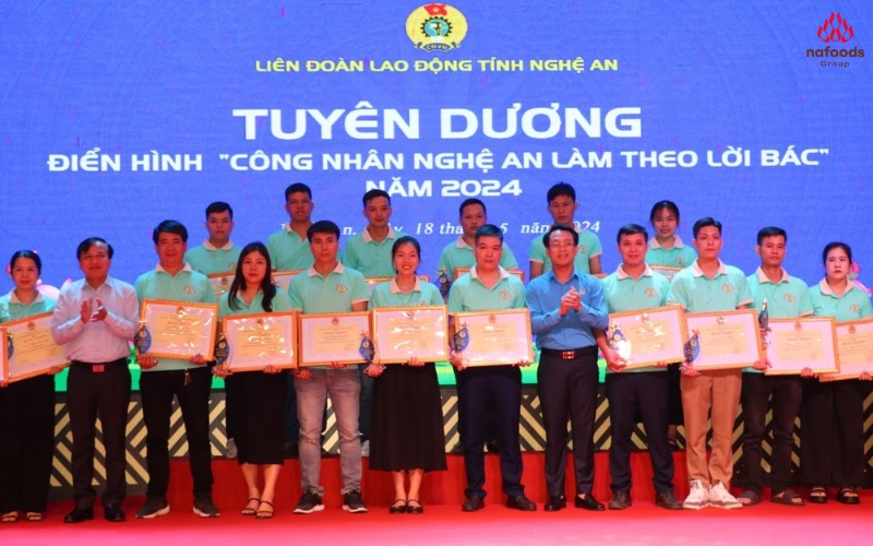 công nhân lao động nafoods được tuyên dương điển hình công nhân nghệ an làm theo lời bác