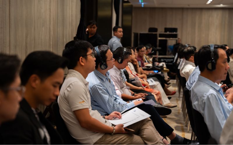 Hội trường khách tham dự hội thảo doanh nhân