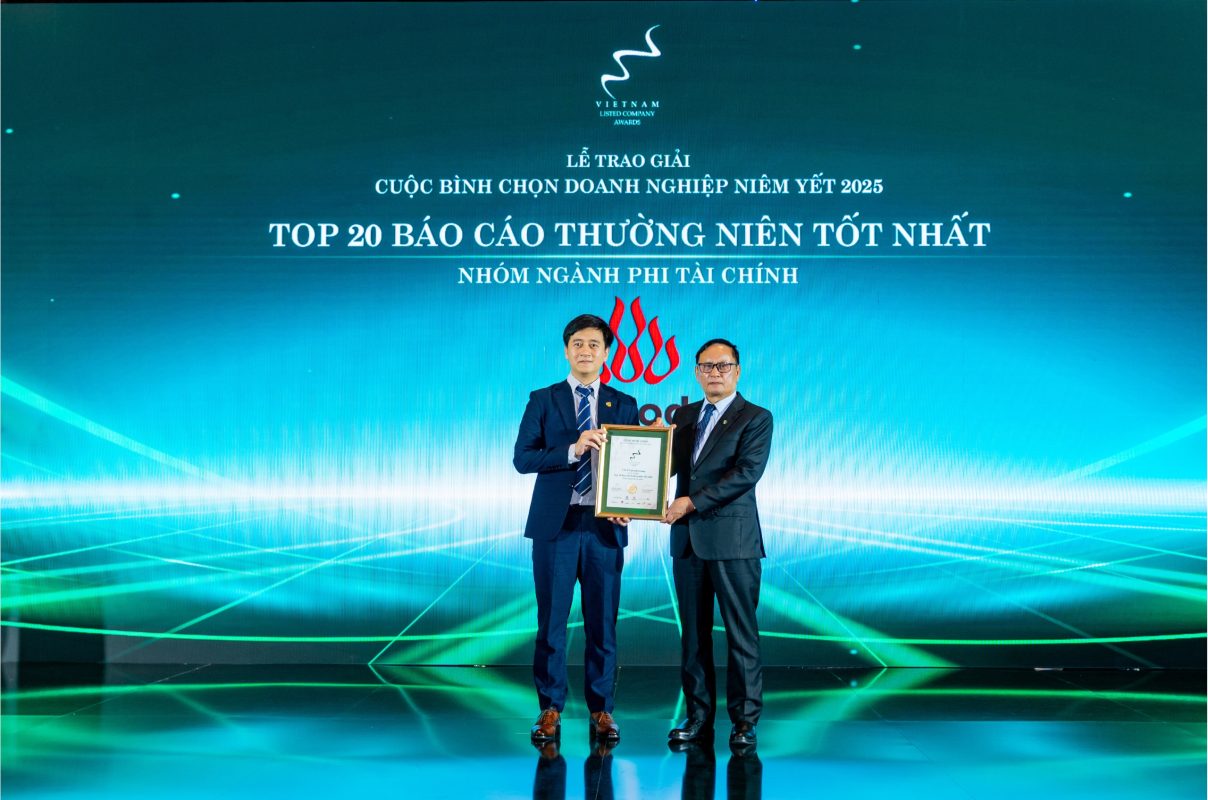 Ông Nguyễn Mạnh Cường – Đại diện Nafoods Group nhận danh hiệu Top 20 Báo cáo thường niên tốt nhất năm 2025;