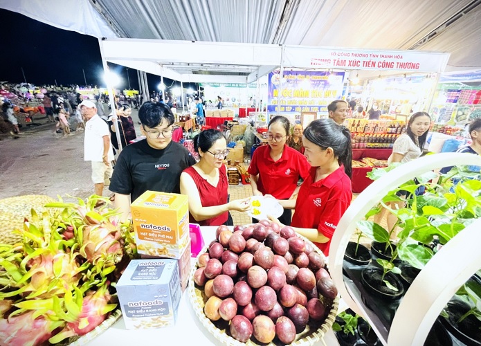 Gian hàng Nafoods mang đến nhiều trải nghiệm gần gũi và hấp dẫn cho khách tham quan hội chợ.